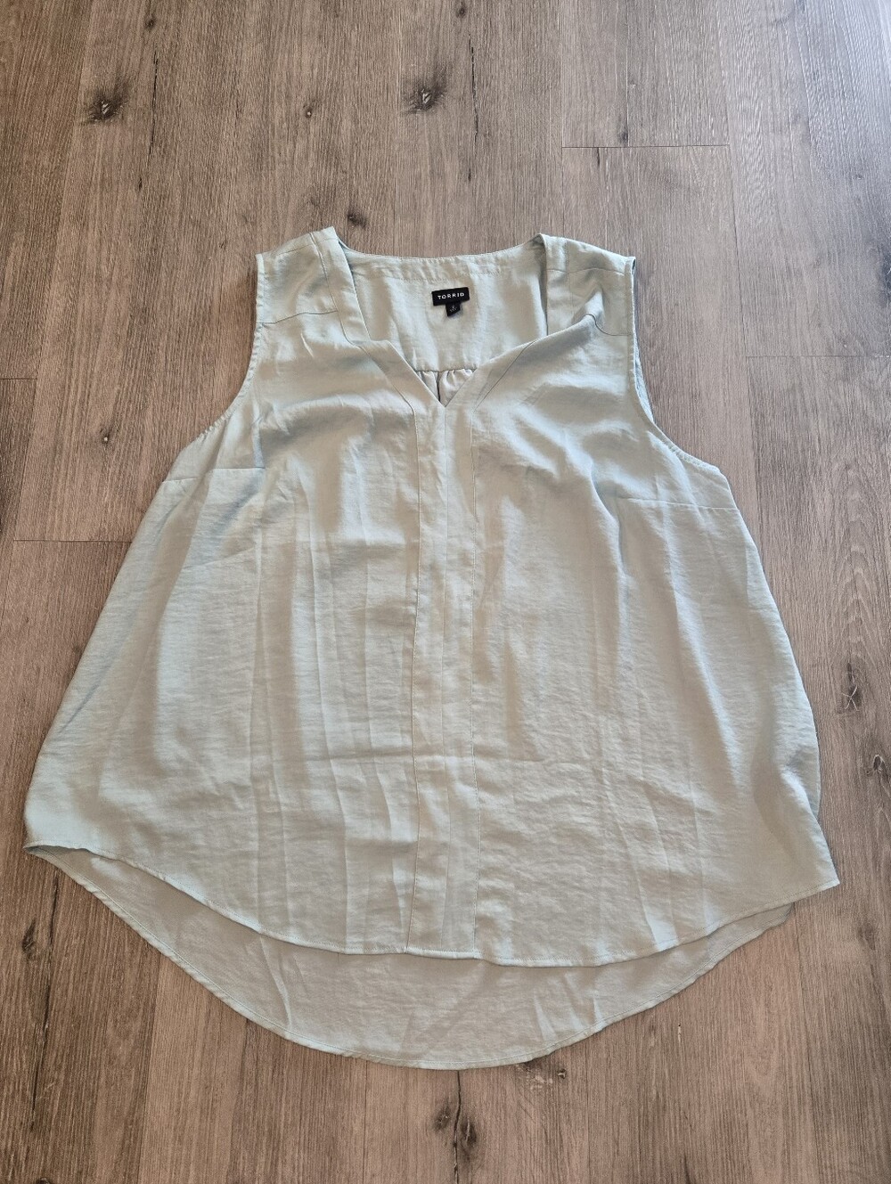 Torrid Light Green Sleeveless Blouse Sz 2x
